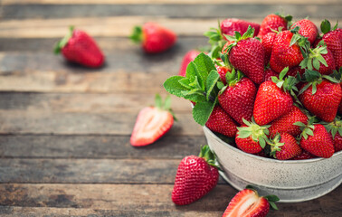 Wall Mural - Fresh strawberries in the bowl
