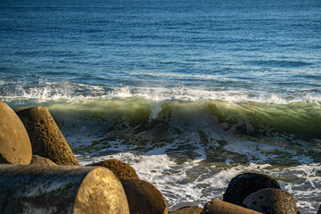 Poster - Beautiful wave of the Pacific Ocean, California