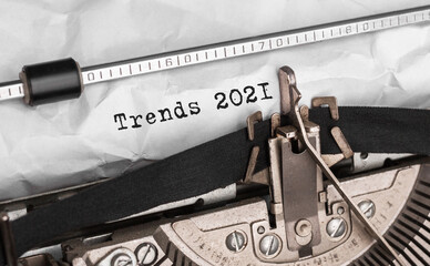 Aufkleber - Text Trends 2021 typed on retro typewriter