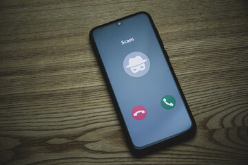 incoming call from scammer. online scam on phone