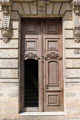 Canvas Print - Porte d’immeuble ancien à la Havane, Cuba