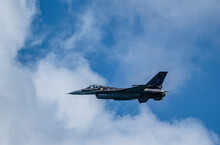 F-16 Fighting Falcon Flying Against Sky