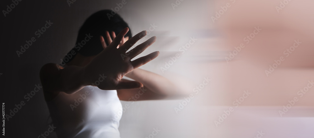 Closeup image of a woman outstretched hand and showing stop hand sign - obrazy, fototapety, plakaty 