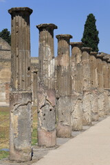 Canvas Print - Columns in the ruined ancient city of Pompeii, Italy