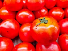 Full Frame Shot Of Tomatoes At Market