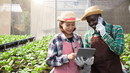 Gardeners are accepting orders from customers online.