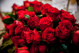 Fototapeta Kwiaty - Kwiaty, róże ślubne, bukiet, kompozycja, czerwone kwiaty  
