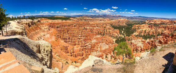 Wall Mural - Bryce Canyon National Park, Utah. Rock formations on a sunny summer day - Panoramic view