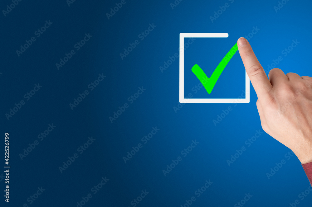 Foto stock di Checklist concept, Businessman checking mark on the check ...