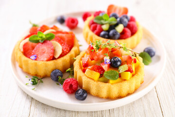 Canvas Print - fruit tart- assorted of fruit cake