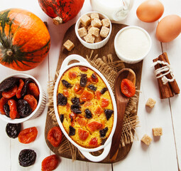 Canvas Print - Pumpkin casserole with dried fruits