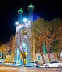 Canvas Print - The entrance portal to Hazayer Mosque in Yazd, Iran