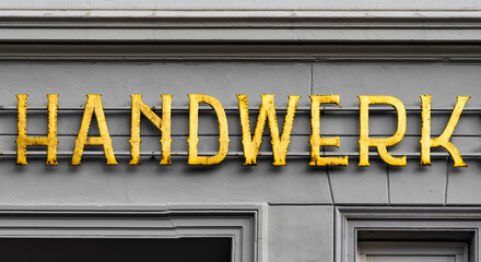 Wall Mural - Goldenes Handwerk