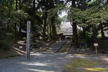 Canvas Print - A scene of the precincts of a Japanese temple,'Honkoji temple' in Kosai City, Shizuoka Prefecture.