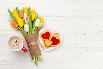 Poster - Colorful tulip flowers bouquet, heart shaped cookies and coffee