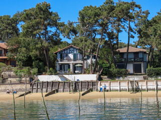 Canvas Print - Villas de luxe du Cap Ferret, bassin d’Arcachon, Gironde