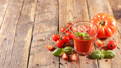 Canvas Print - tomato gazpacho with fresh basil