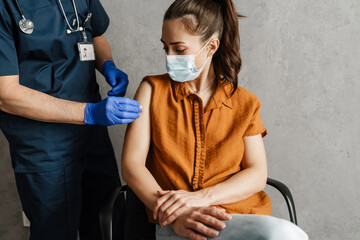 Sticker - Woman patient wearing protective mask