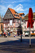 Neustadt an der Weinstrasse, Altstadtszene am Marktplatz vor der Stiftskirche