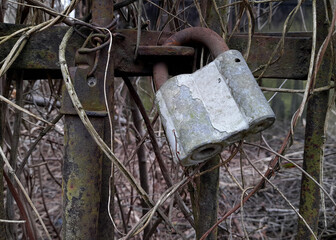 Canvas Print - Closeup shot of an old rusty lock