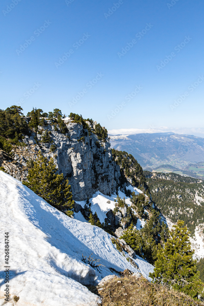 France, Skieurs sur les sommets des Alpes by Photographie
