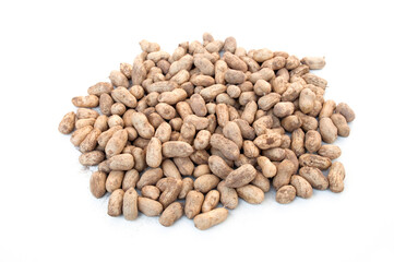 Wall Mural - Fresh peanuts isolated on white background.