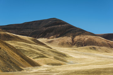 Wall Mural - Natural scenery of grasslands and mountains in the Tibetan plateau