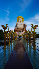 Canvas Print - Vertical shot of a Wat Plai Laem Buddhist temple in Koh Samui, Thailand