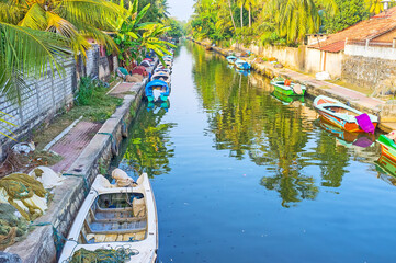 Canvas Print - The walk across the Hamilton's Canal in Negombo, Sri Lanka