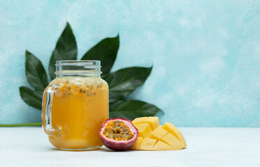 Poster -  smoothie mango and passionfruit