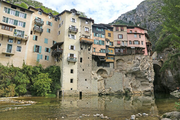 Naklejka na meble Pont-en-Royons village in France	