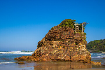 lighthouse on the rock