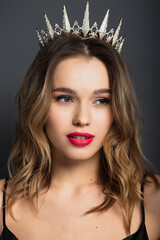 Wall Mural - young woman in silver tiara with diamonds on grey