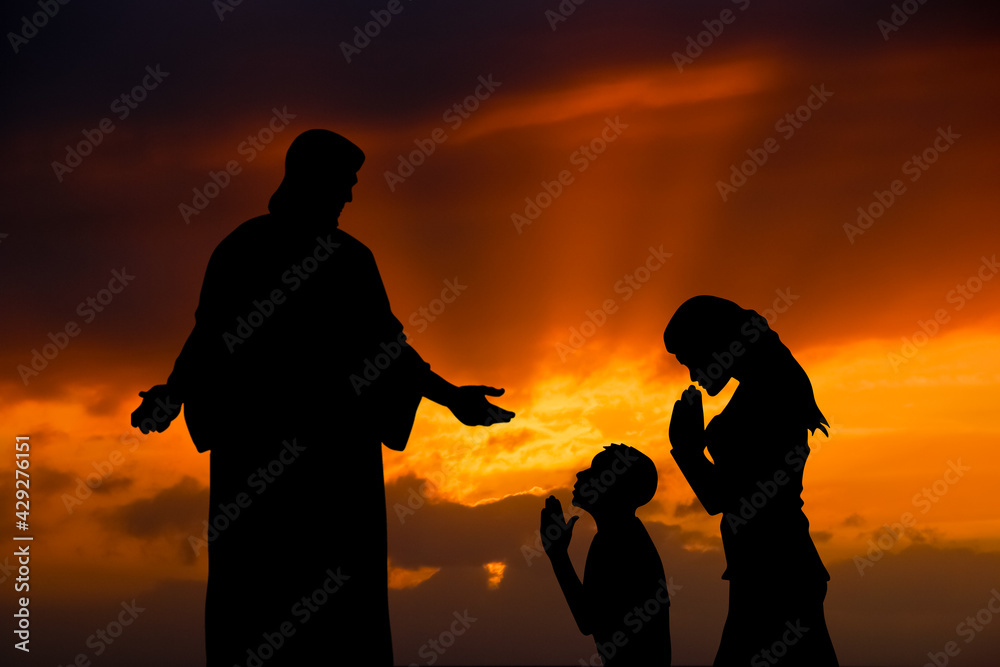 Jezus i modląca się matka z synem - obrazy, fototapety, plakaty 