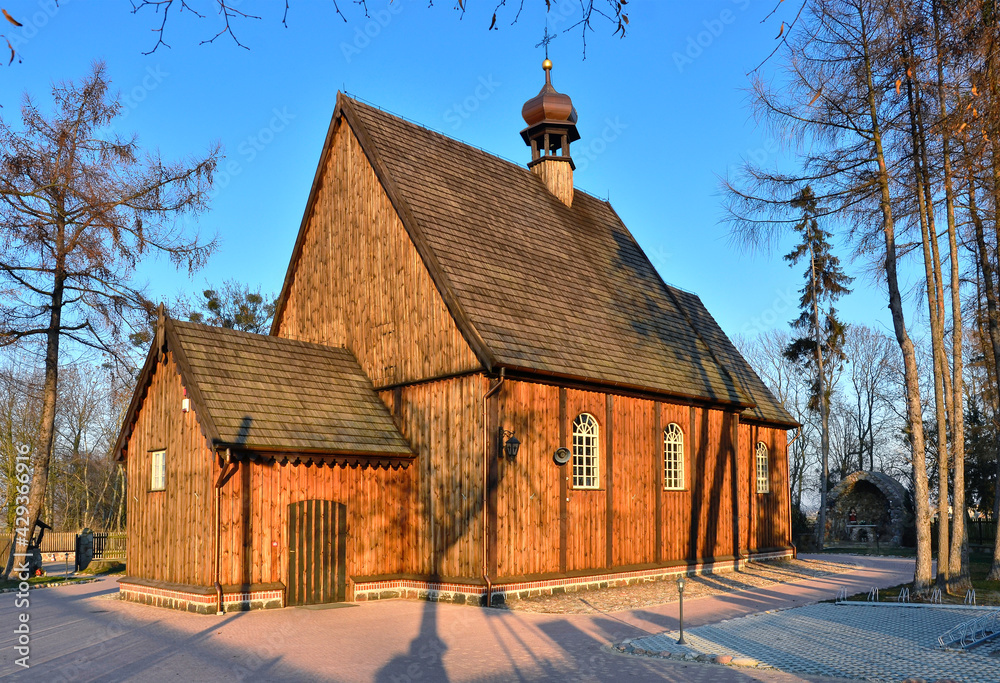 Drewniany kościół pw. św. Michała Archanioła w Szczurach,  Wielkopolska - obrazy, fototapety, plakaty 