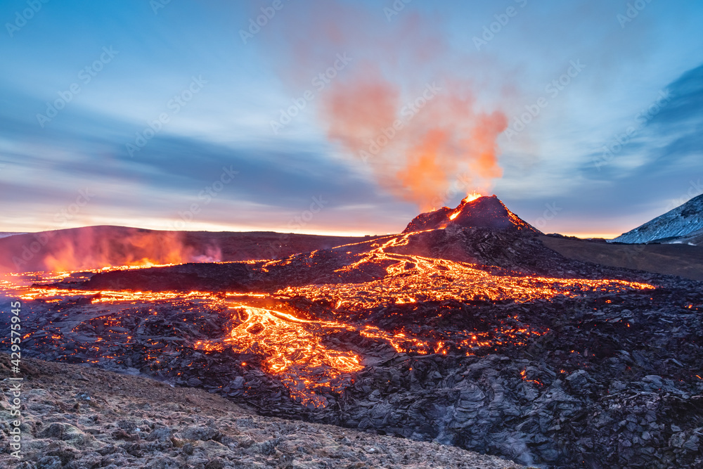 fagradalsfjall volcano eruption, iceland, volcano, sunrise light, lava show - obrazy, fototapety, plakaty 