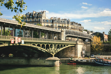 Wall Mural - Bir Hakeim bridge, Paris, France