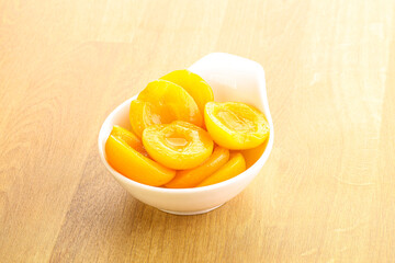 Canned apricot – sweet light dessert