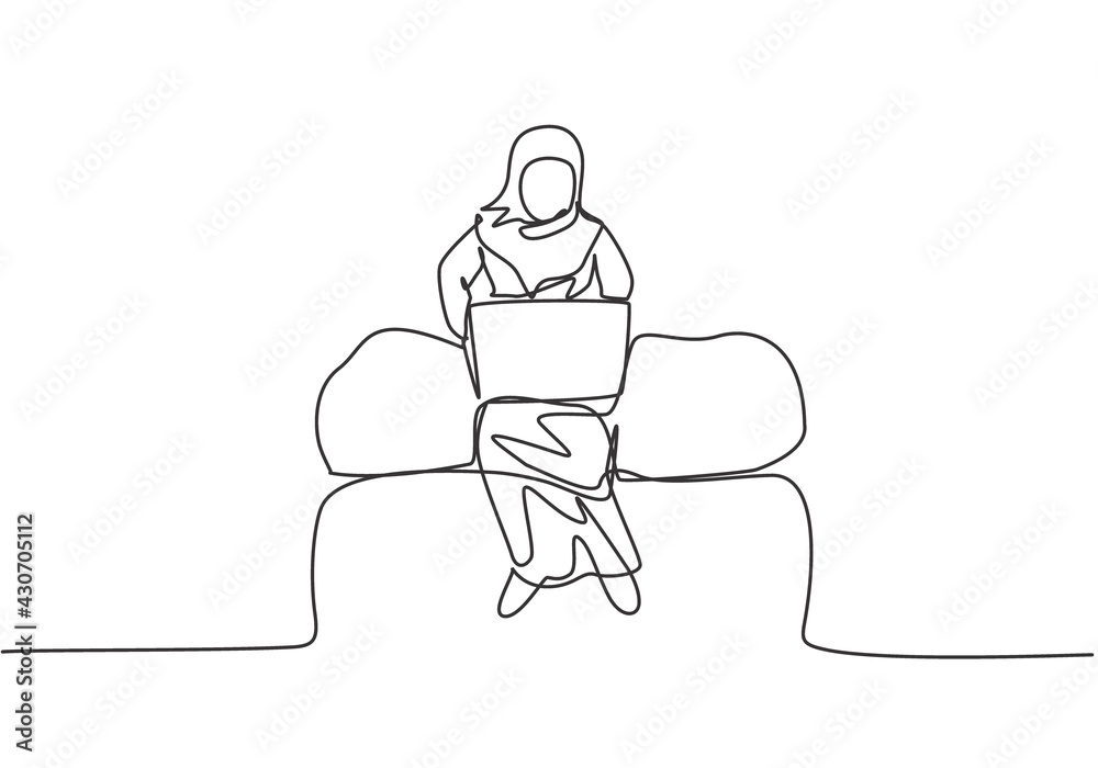 Single one line drawing of young Arabian business woman sitting on sofa ...
