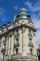 Poster - Immeuble ancien résidentiel à Paris