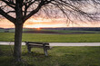 gemütlicher Sitzplatz bei einem wunderschönen Sonnenuntergang auf der schwäbischen Alb