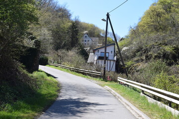 Canvas Print - Straße durchs Tal der 13 Mühlen