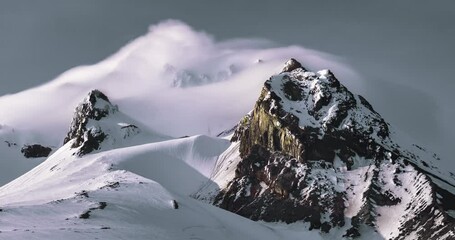 Wall Mural - dramatic timelapse of mount hood at dusk