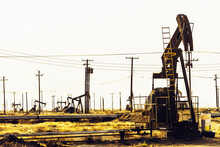 Oil Well Pumps In Southern California.
