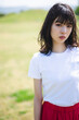 © peach100 - 公園の女性