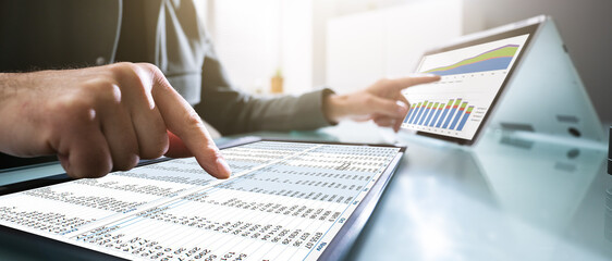 Aufkleber - Electronic Spreadsheet Analyst Or Auditor Using Software