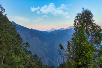 hike mountains 