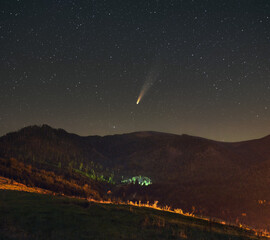 Wall Mural - comet over the mountain