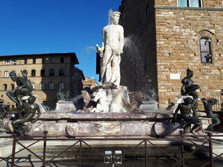 Canvas Print - Florence, the Fountain of Neptune, also known as the Biancone, located in Piazza della Signoria in Florence represents a great monument celebrating the power of Cosimo I Medici. Italy