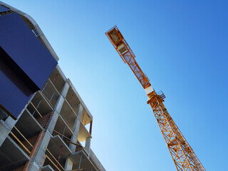 Looking up at the construction environment, construction site, construction process